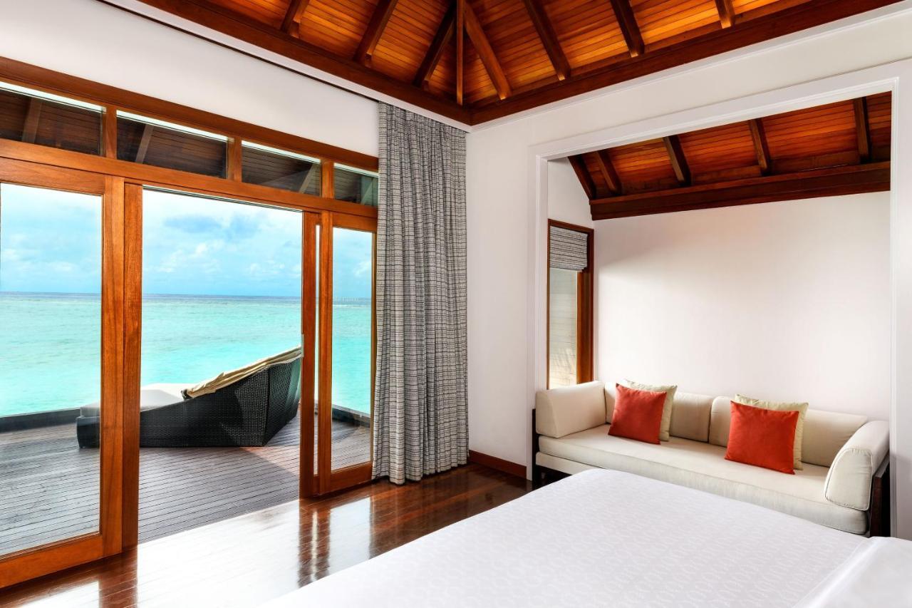 Overwater King Bungalow Ocean View,1356339779:JPEG